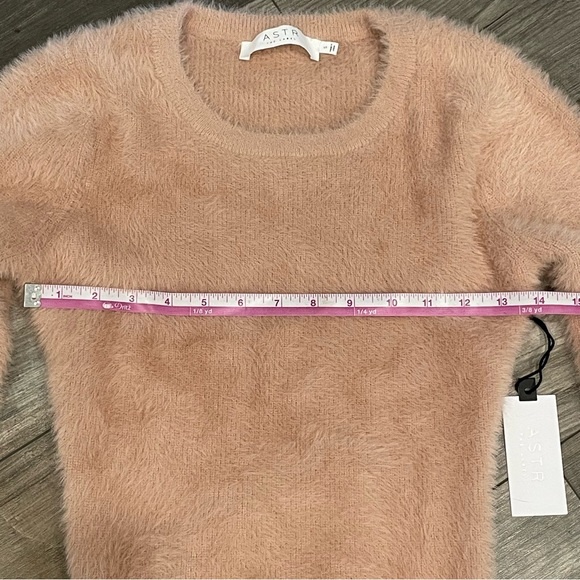 ASTR The Label Fuzzy Sweater Open Back Tie Waist Blush Pink Small - Picture 4 of 5